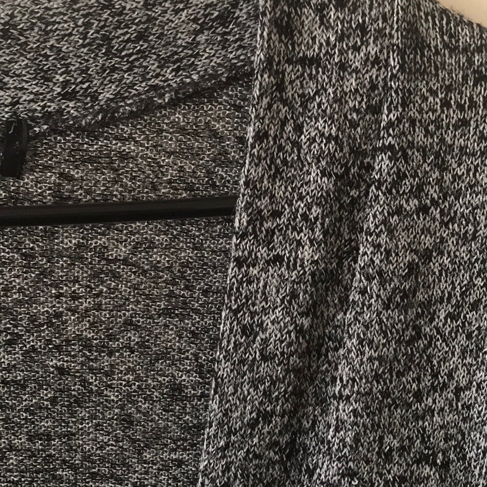 Gray hugger cardigan - Picture 3 of 3